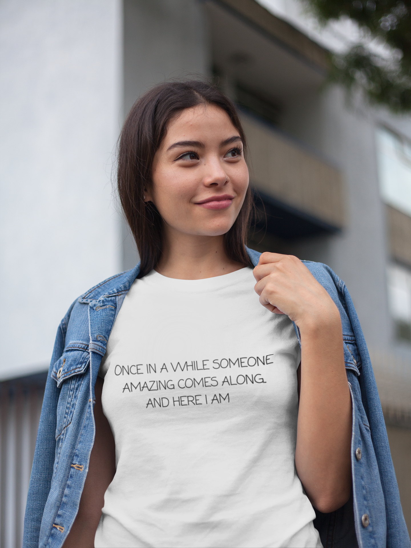 Once In A While Someone Amazing Comes Along. And Here I Am Unisex T-shirt for Men Women