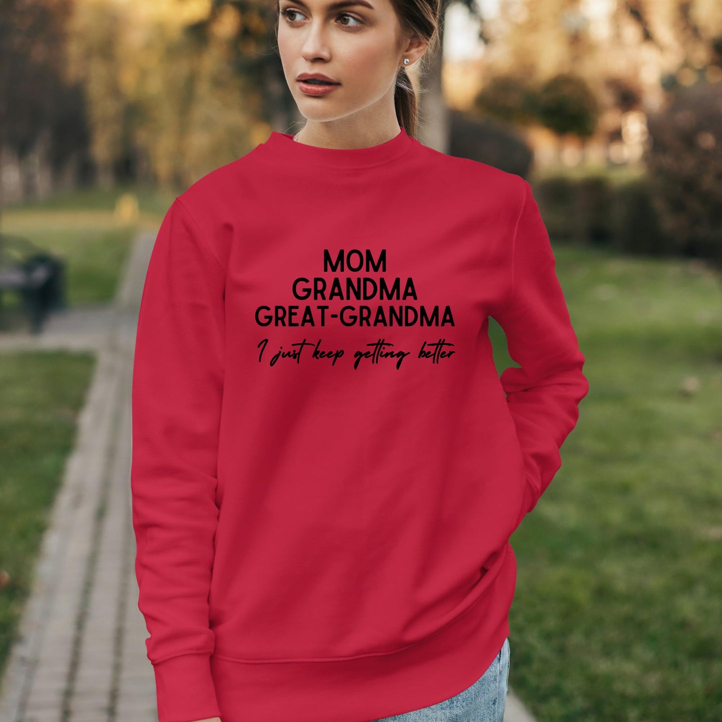 Be Buz Mom Grandma Great-Grandma Sweatshirt Baby Reveal to Family Pregnancy Announcement Gift Great Grandma Mother’s Day Sweatshirt