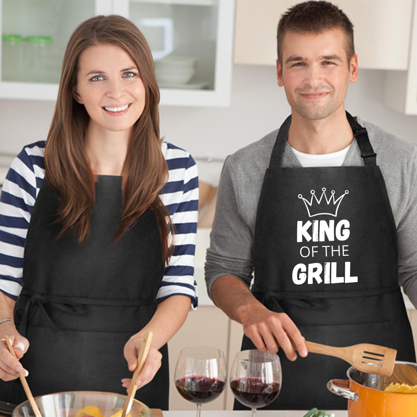 Be Buz KING OF THE GRILL Funny Aprons for Women Printed Apron Gift for Her Chef Apron Kitchen Apron BBQ Apron Gift Baking Apron Father Day Gift - Top Tee