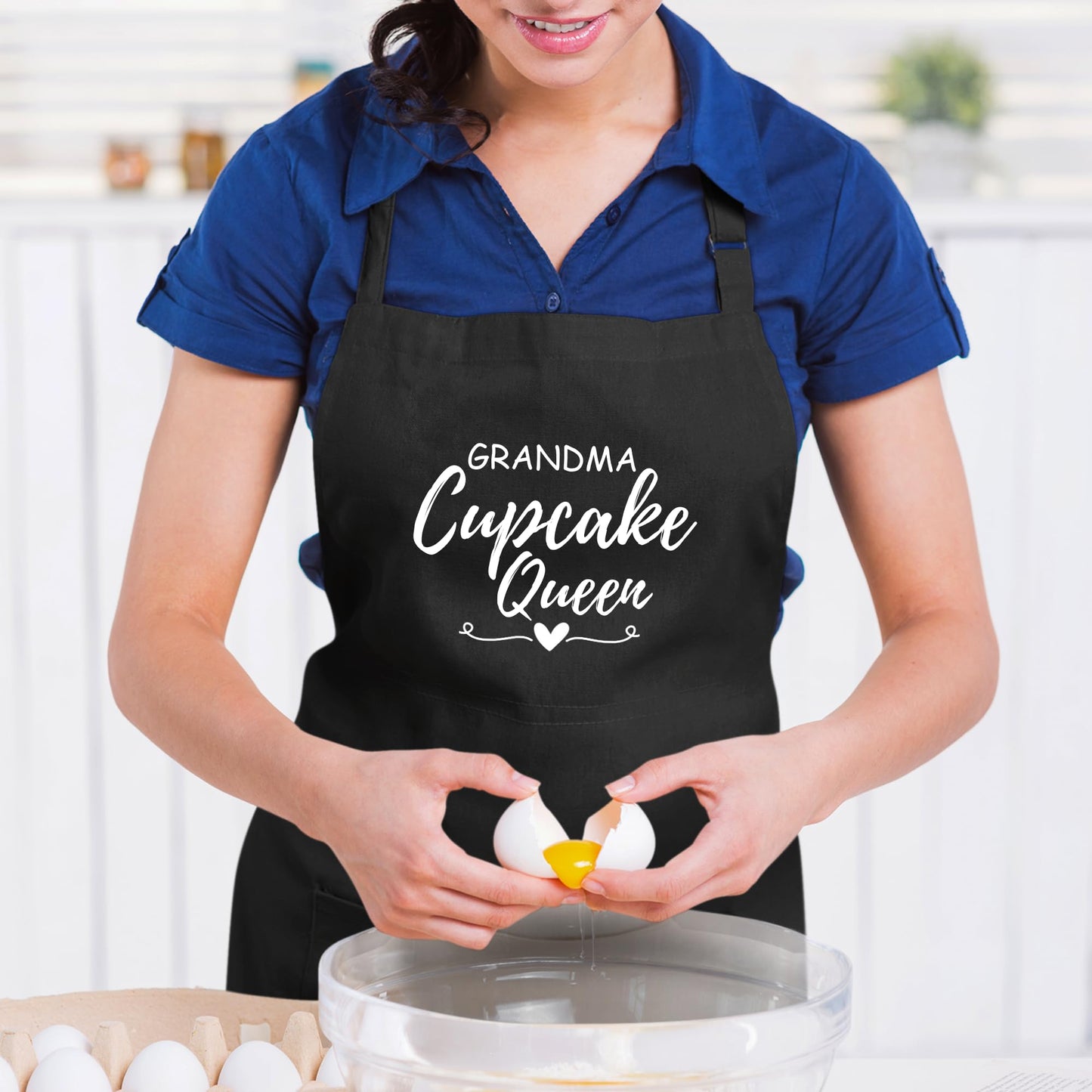 Grandma Cupcake Queen Custom Apron Personalized Baking Apron for Grandmas Apron with Adjustable Straps Gift for Her Aprons for Women Kitchen Apron Baking Apron Mother Day Gift Black Apron