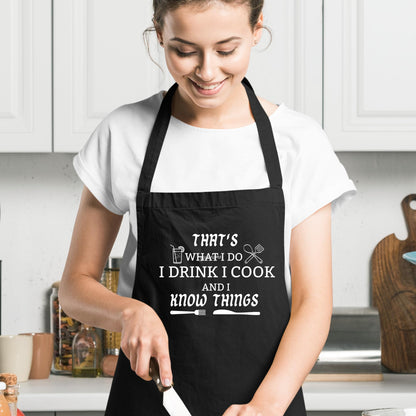 Funny BBQ Black Chef Aprons for Men, I Cook and I Know Things Adjustable Kitchen Cooking Aprons with Pocket Birthday Father’s Day Christmas Valentine’s Day Gifts for Dad, Husband