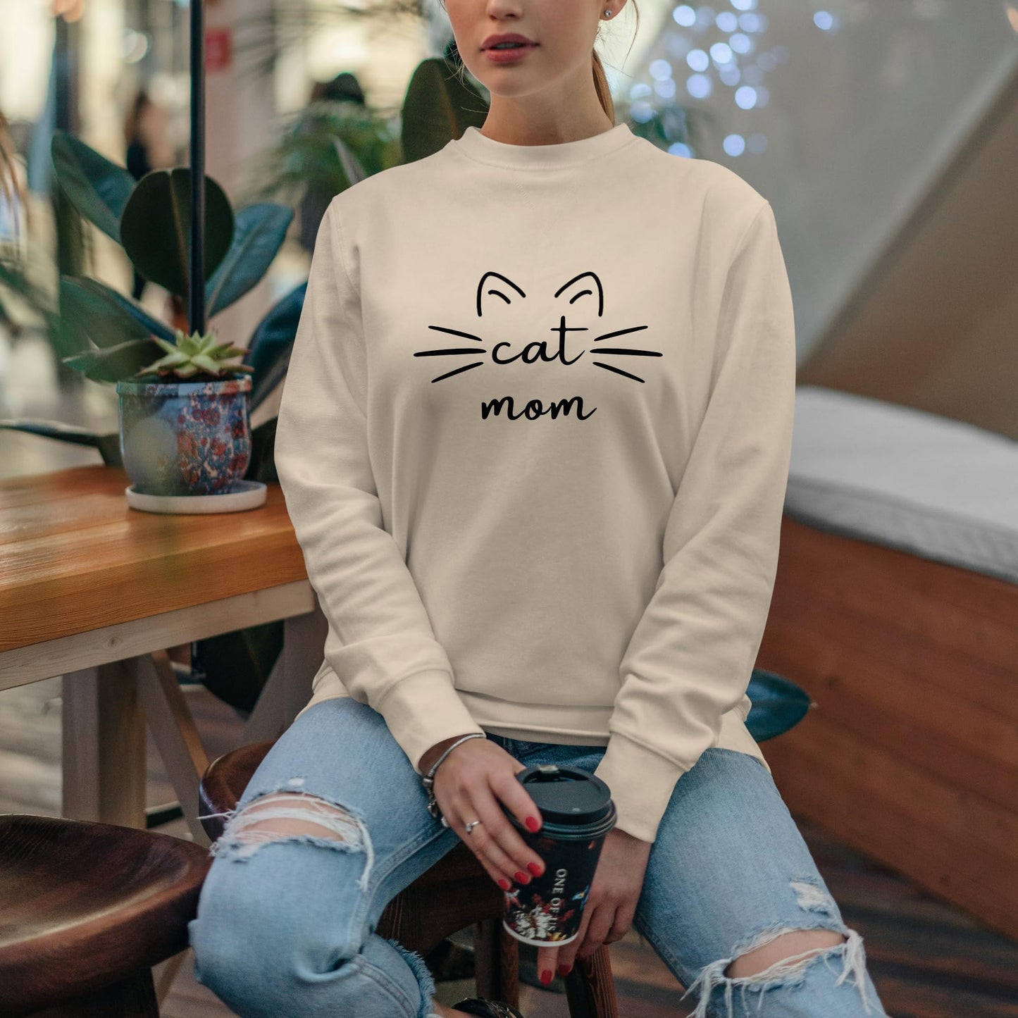 Be Buz Cat Mom Sweatshirt Cute Funny Cat Lover Gift for Women Cozy Pullover for Pet Moms Lady Aesthetic Sweatshirt - Top Tee